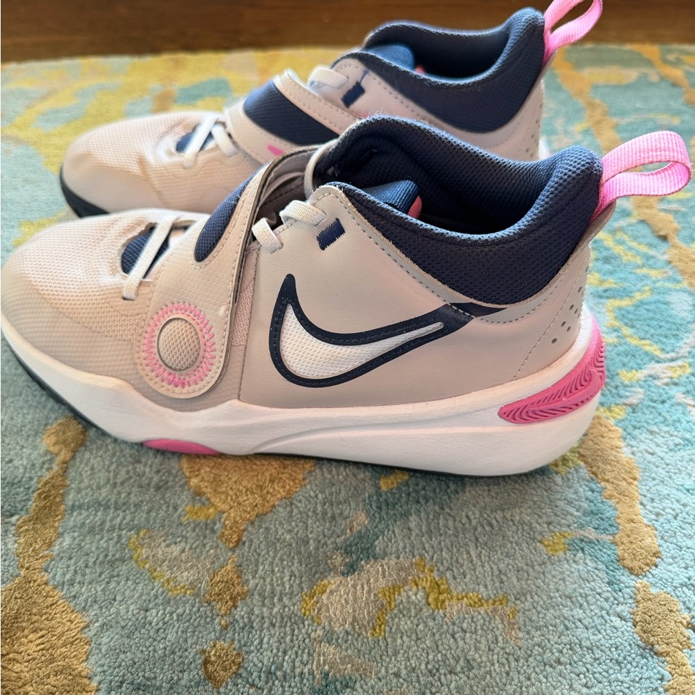 Nike Team Hustle D 11 Sneakers